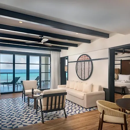 Ocean Eden Bay (Adults Only) Hotel Spring Rises Exterior photo Suite at the Hilton Garden Inn, Cancun
