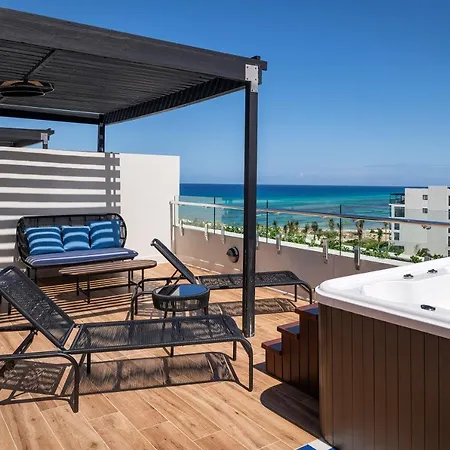 Ocean Eden Bay (Adults Only) Hotel Spring Rises Amenities photo Rooftop at the Hilton Playa del Carmen
